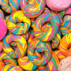 rainbow-bagels-600x600