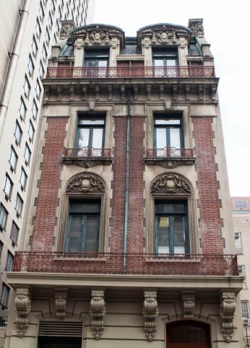 207 E32 St Milton Glaser